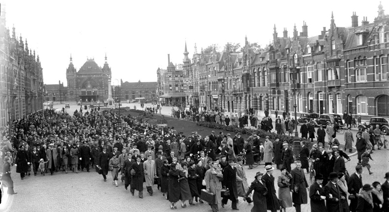 Met de Koninklijke harmonie van Goulmy in 1930